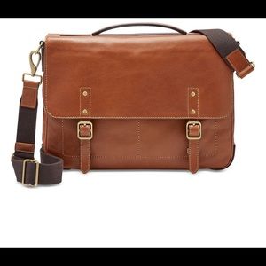 Fossil men’s defender messenger bag